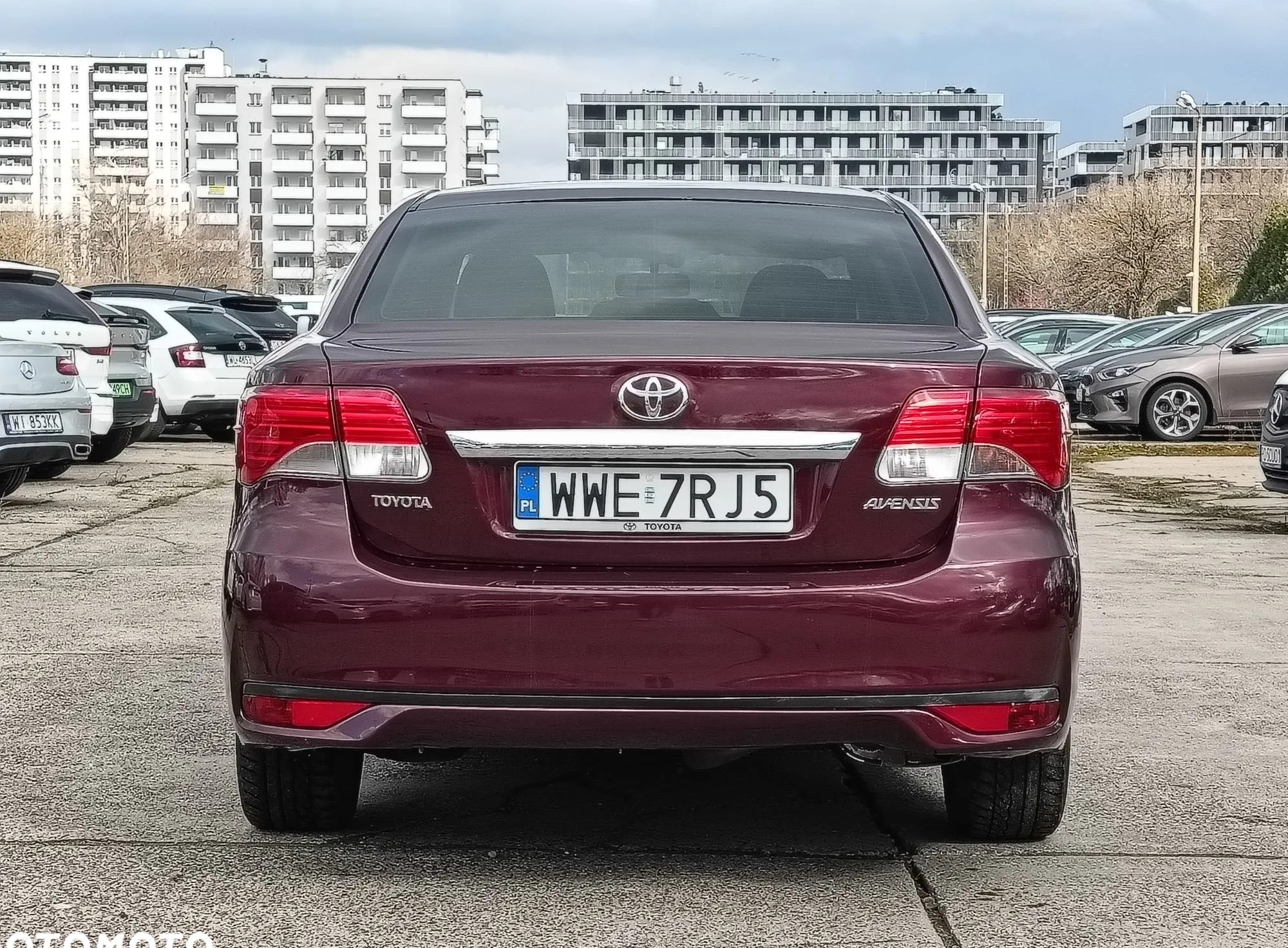 Toyota Avensis cena 39900 przebieg: 118800, rok produkcji 2012 z Warszawa małe 379